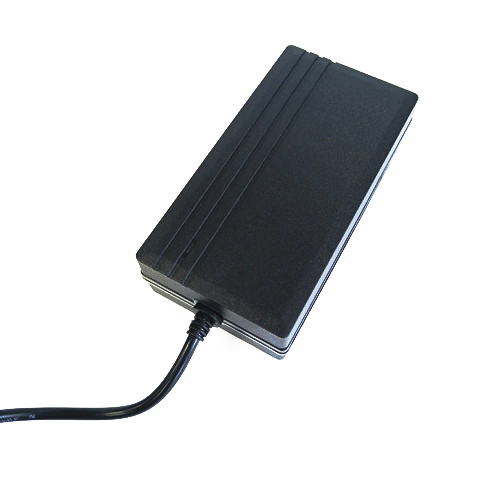 IVP025-871-W 12V 2A开关电源适配器